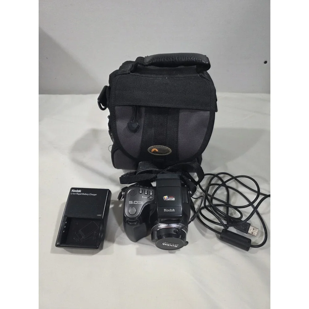 Kodak EasyShare Z7590 5.0MP 10x Zoom Digital Camera w/Case & Accessories TESTED